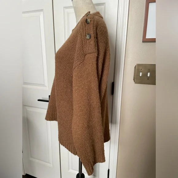 J. Crew Alpaca Blend Tan Button Shoulder Sweater Medium - Picture 5 of 7